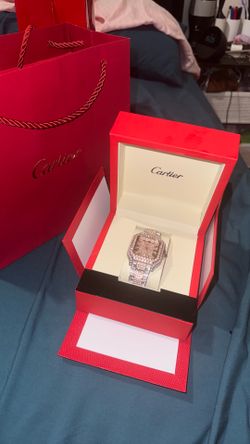 Mois Cartier Watch