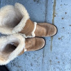 Ugg’s women’s boots true to size