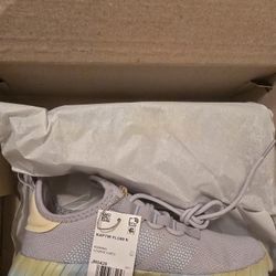 Adidas Kaptir Flow Youth Size 4