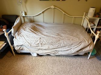 Trundle bed and mattresses