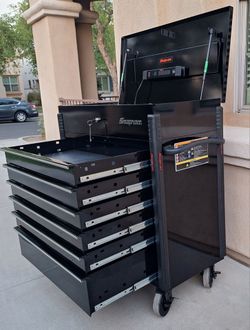 Snap On 40 Inch Rollaway Tool Cart/ Tool Box