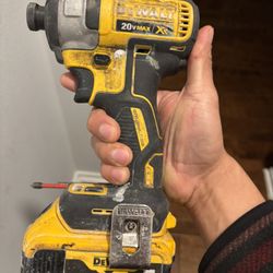 Impact drill Dewalt 