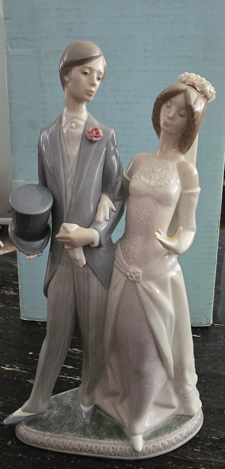 Lladro Wedding Bride Groom 1.404