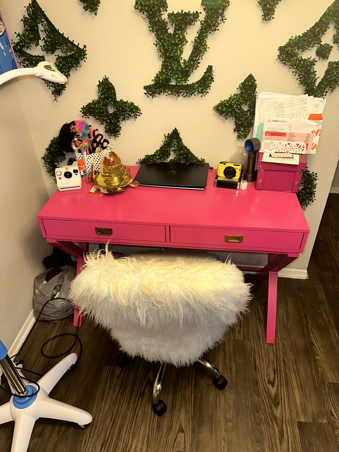 Pink Computer Desk  And  Chair