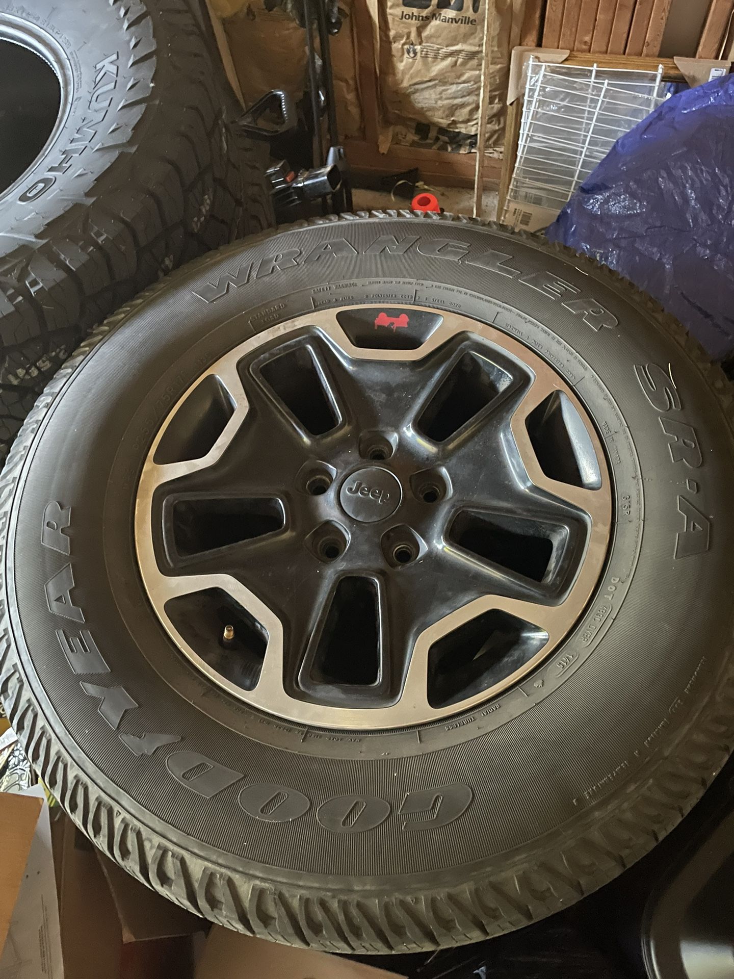 Jeep Wrangler Oem Rubicon Wheels And Tires 