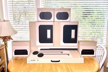 Sonos Bundle of (8) (Black).  What is included?1x Ultra-Arc, 2x Sub-4, 2x Era 300s, 2x Amps, 1xPair Era 300s Stands.  New.  Includes Warranty too.