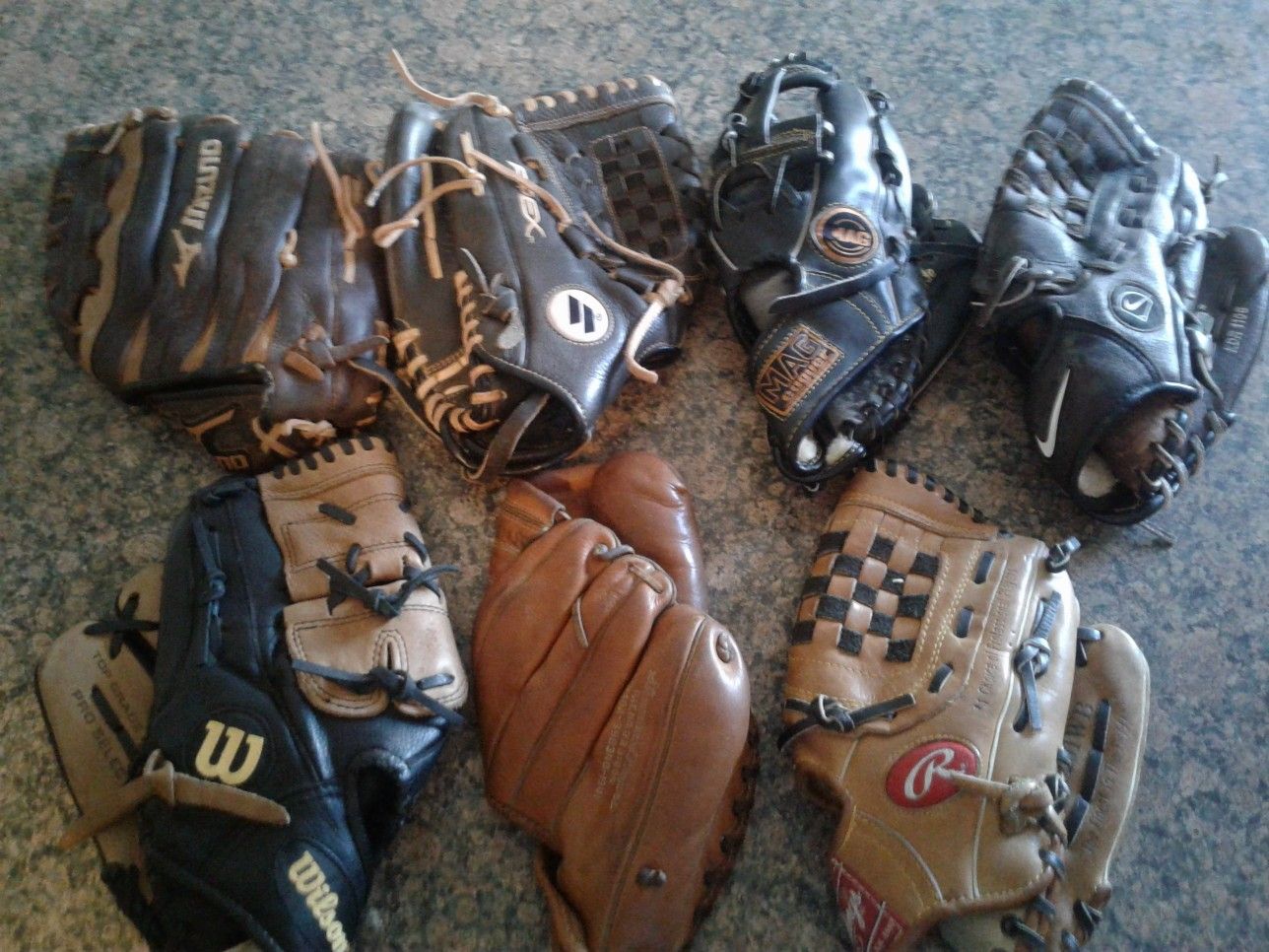 Mix lot of base ball gloves