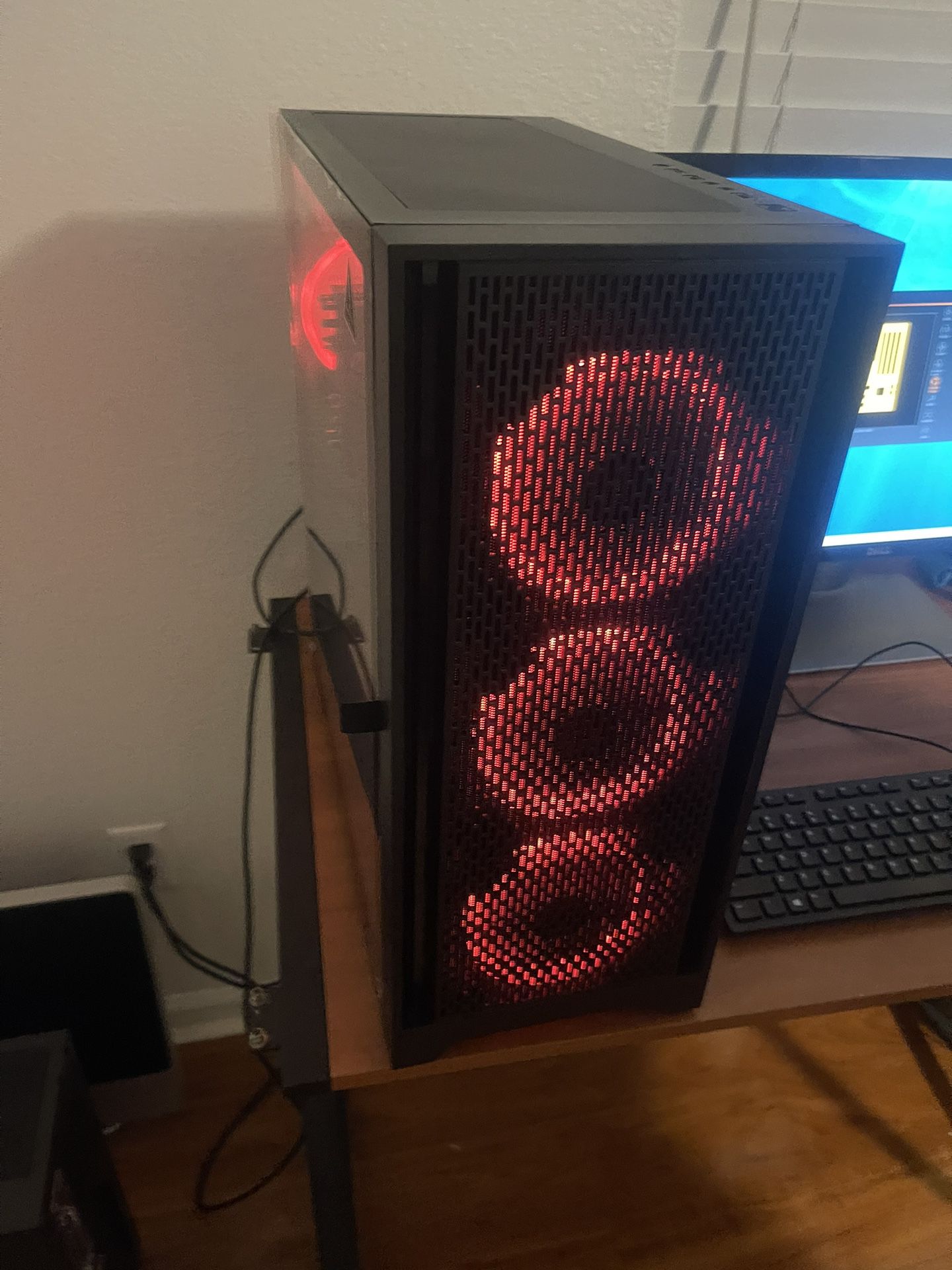 Gaming Computers AMD Ryzen 7 , 16gb Ram, 256gb SSD+1TB HDD, Radeon Red Devil 8GB Graphics,Windows 10 , Wi-Fi. Comes with Monitor Keyboard and Mo