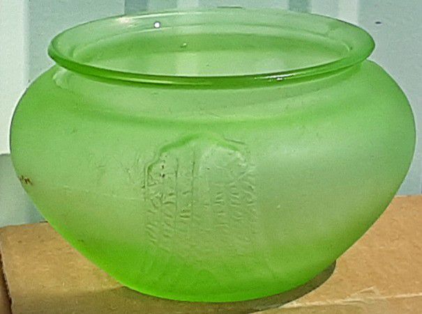 Frosted Uranium Green Depression Glass Bowl Arts & Crafts 1920s  Style  6" x 3.5"H