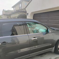 Chevy Traverse 2009 LTZ  Loaded Dvd , Captains Seats