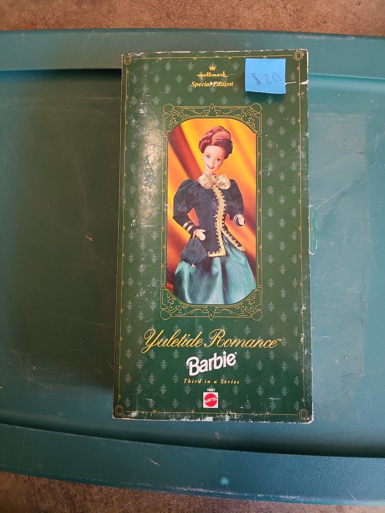Yuletide Romance Barbie