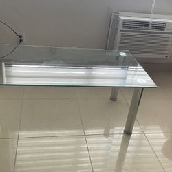 Coffee Table With clear Glass
