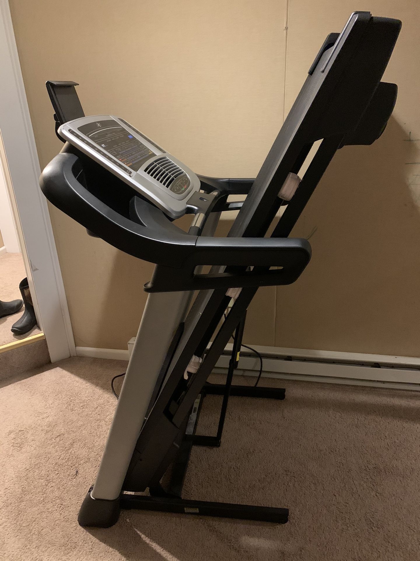 Norditrack C700 TreadMill