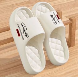 White Reality Slide Sandals — EU 40–41 / 260 — New
