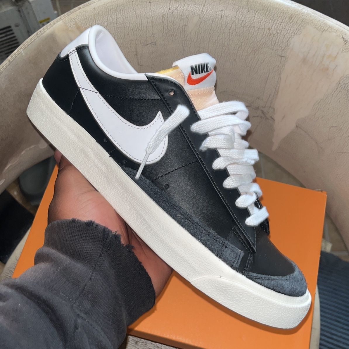 Nike men’s Blazer Low 77’ Vintage Black And White