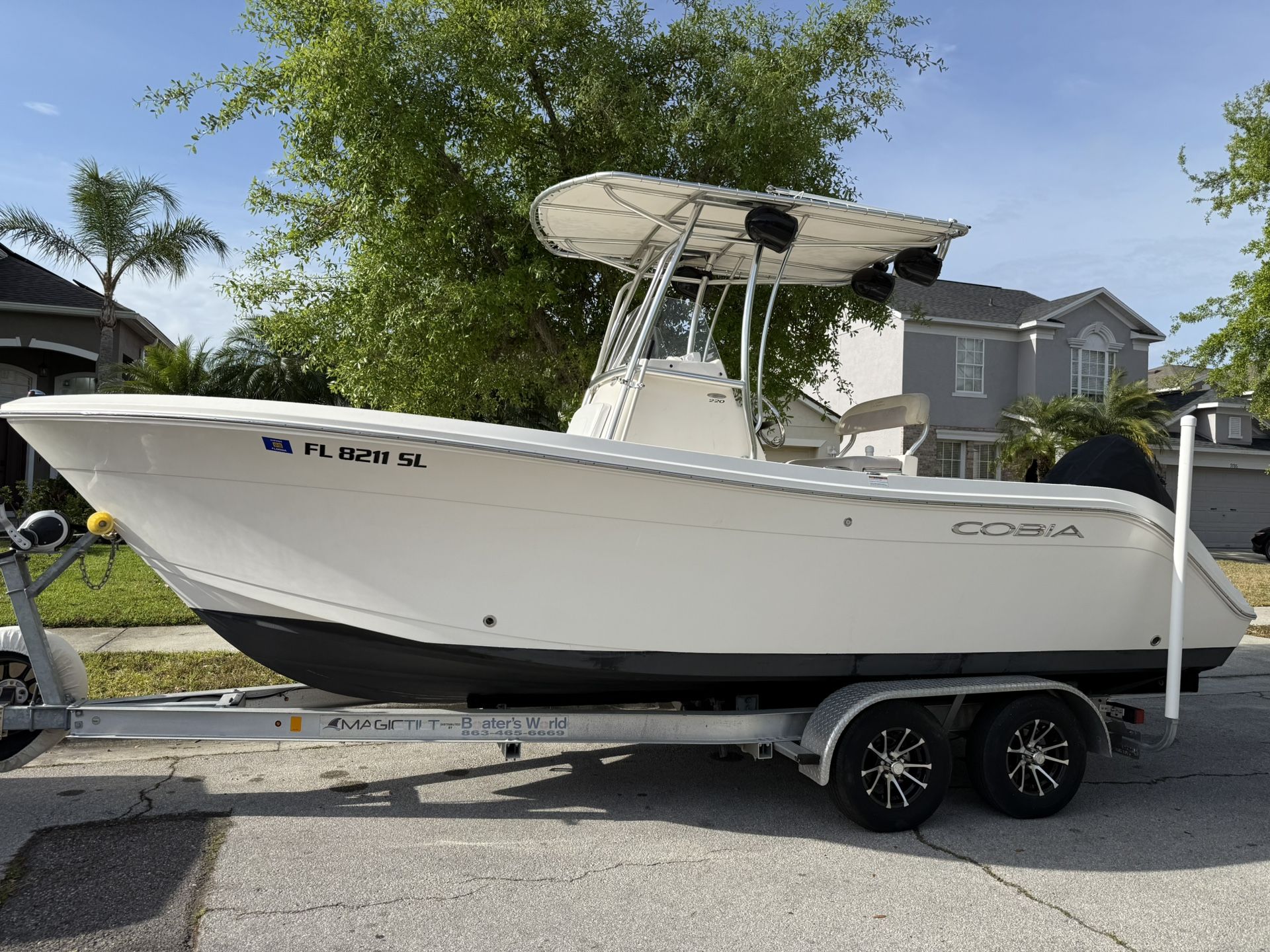 Boat Cobia 2017 Center Console 22ft, with Aluminum MagicTilt Boat Trailer 2021