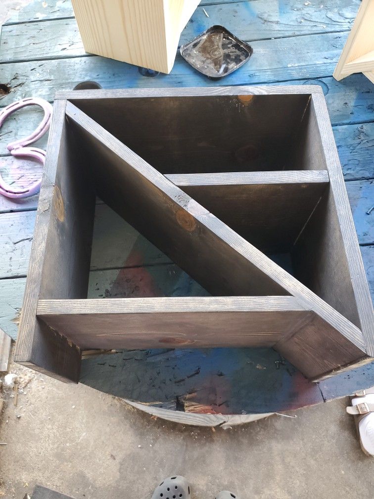 Angle shelf