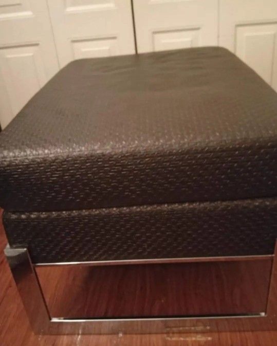 Ottoman.