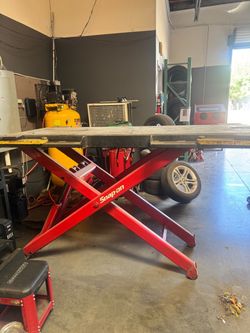 Snap-on 6,500 LB Mid-Rise Scissor Lift