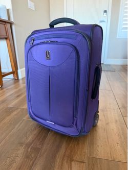 Luggage - Traveler Pro Expandable Carry On