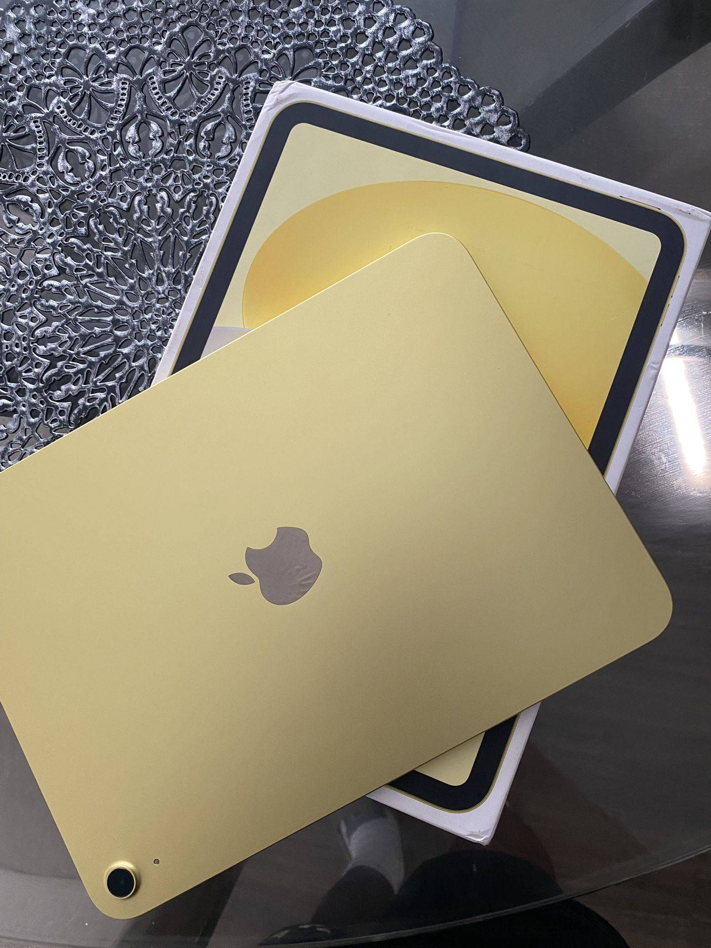New iPad A16 256GB (yellow)