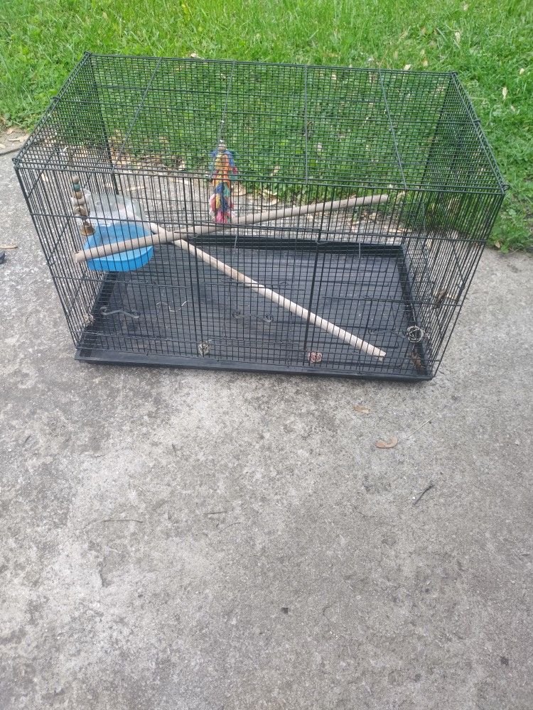 Bird Cage 🐦 🦜 With Water Or Bird Food Tray And 2 Poles
