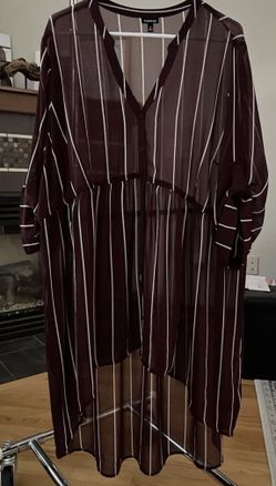 Torrid Chiffon Oversize Blouse Maroon Burgundy Button Down Longer Tail Size 3