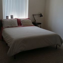 Queen Bed 