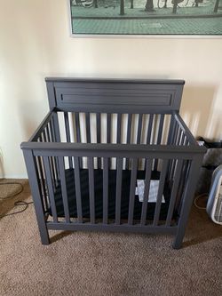 Modern Gray Crib