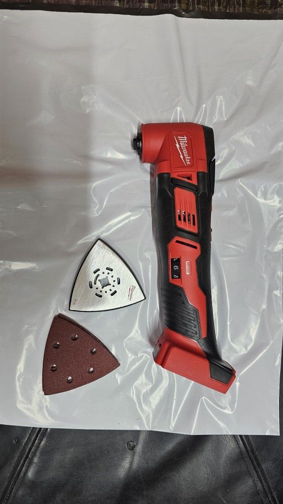 Milwaukee M18 18-Volt  Multi-Tool With Sanding Pad And Sand Paper Tool-Only 
