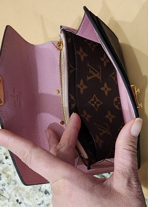 LOUIS VUITTON PINK MONOGRAM CANVAS PALLAS WALLET for Sale in Scottsdale, AZ  - OfferUp