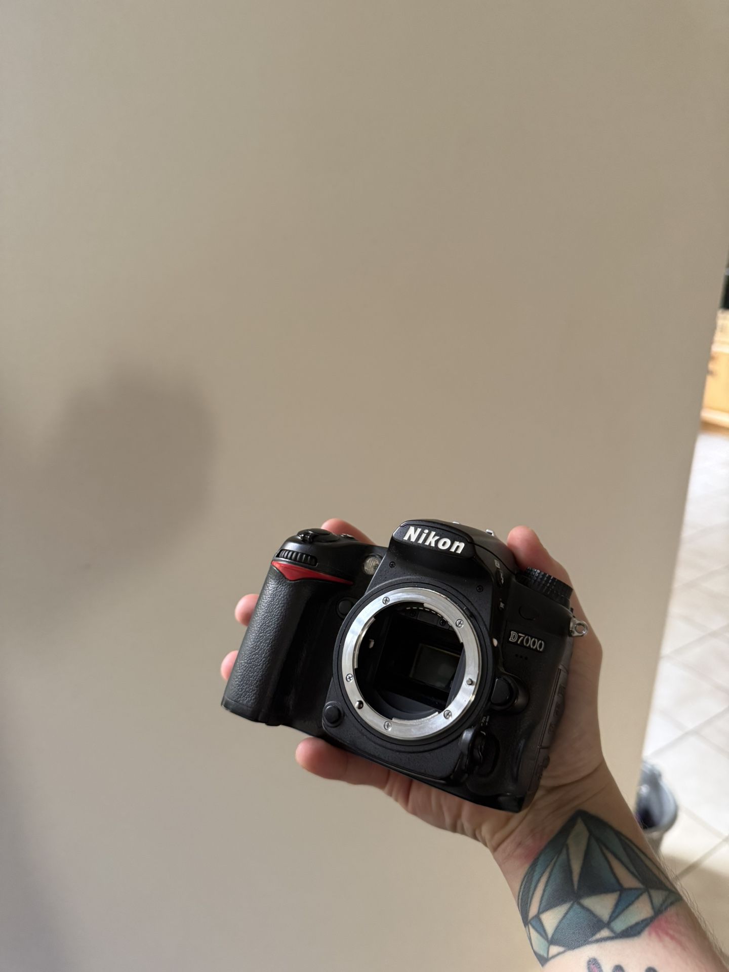 Nikon D7000 DSLR Camera Body – Great Condition