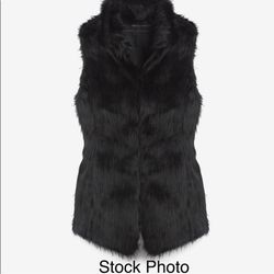 White House Black Market Faux-Fur Vest Style: (contact info removed)26 Size M