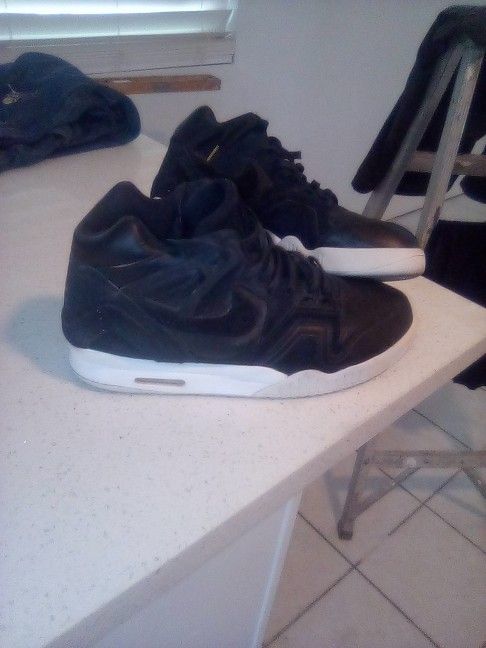 NIKE AIR JORDANS /SIZE 13