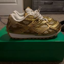 Bottegas veneta size 42