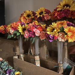 11 Wedding Centerpieces, Eiffel Tower Vases, Loose Florals