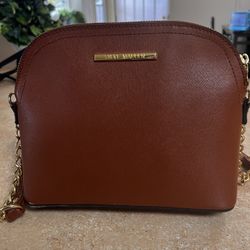 Nice Brown and Gold Chain Steve Madden Purse.