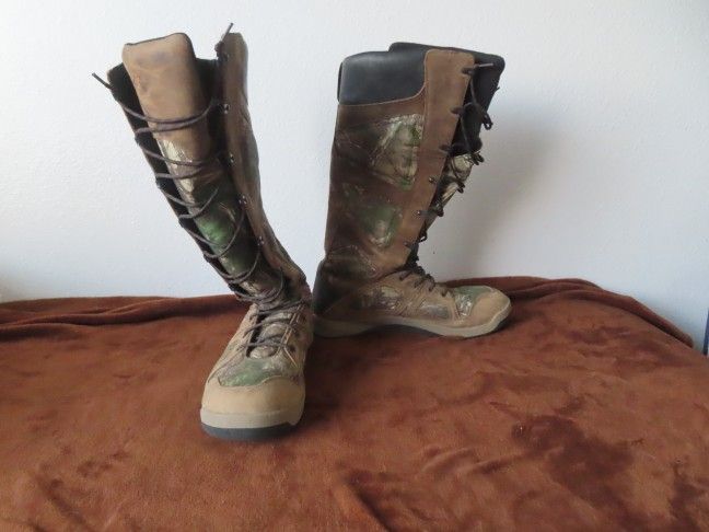 Danner 48063 Steadfast Snake Boot 17 Realtree Xtra Green sz 15 for Sale in Mustang Ridge TX OfferUp