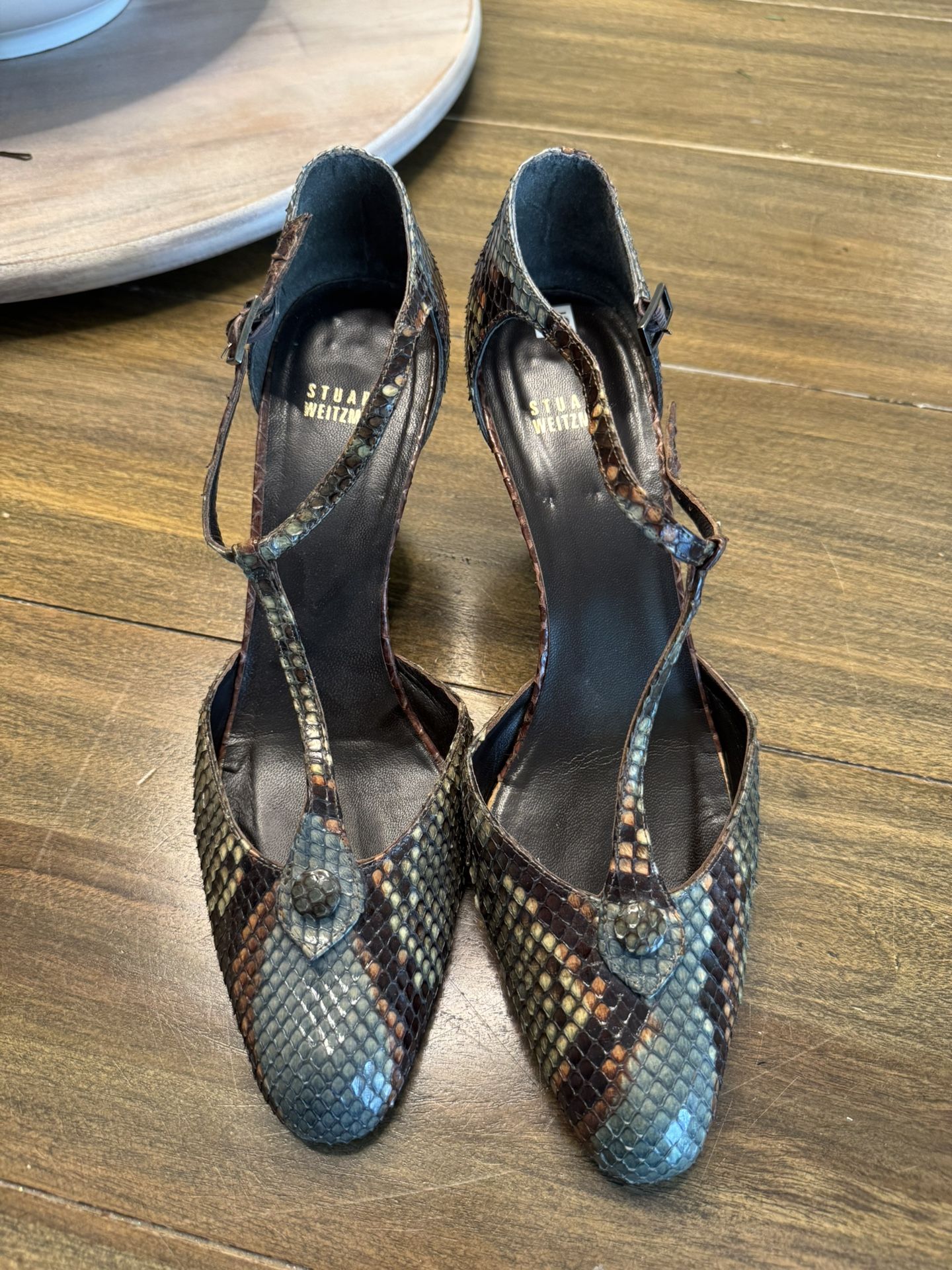 Stuart Weitzman Women's Green / Brown Crocodile Leather Heel Pumps, Size 9.5