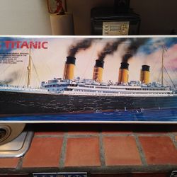Estate Sale: White Star Line RMS Titanic Model Kit