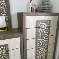 Barely Used Queen Bedroom Set