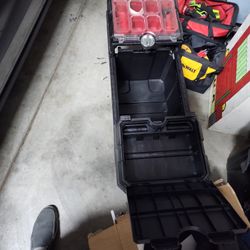 Keter Pro Series Tool Box 