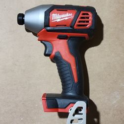 Milwaukee M18 1/4 HEX IMPACT DRIVER 