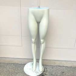 Maniquin bottom half