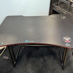 40x24  Gaming Desk