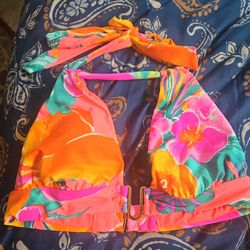 La Blanc swimsuit top. Size 6. New with tag.