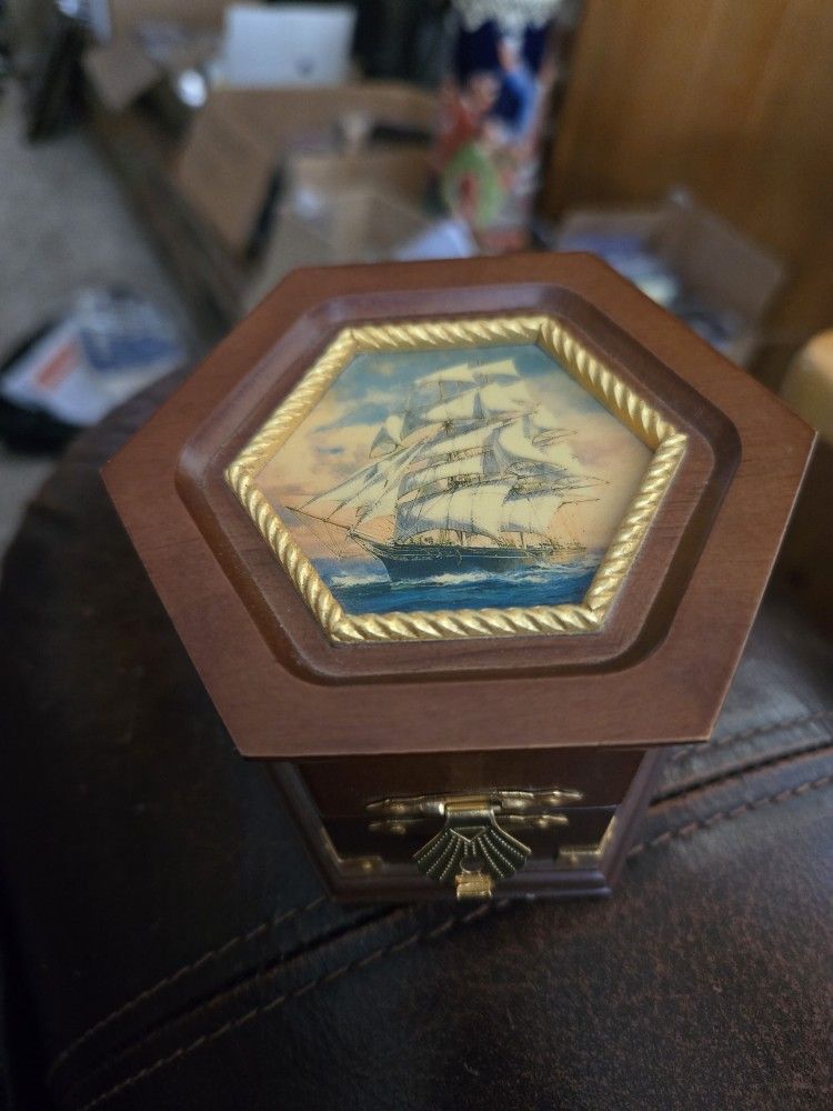 Vintage Franklin Mint Commemorative Cutty Sark Nautical Watch