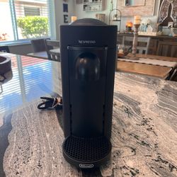 Nespresso VertuoPlus Coffee & Espresso Maker by De'Longhi, Black env150bmae