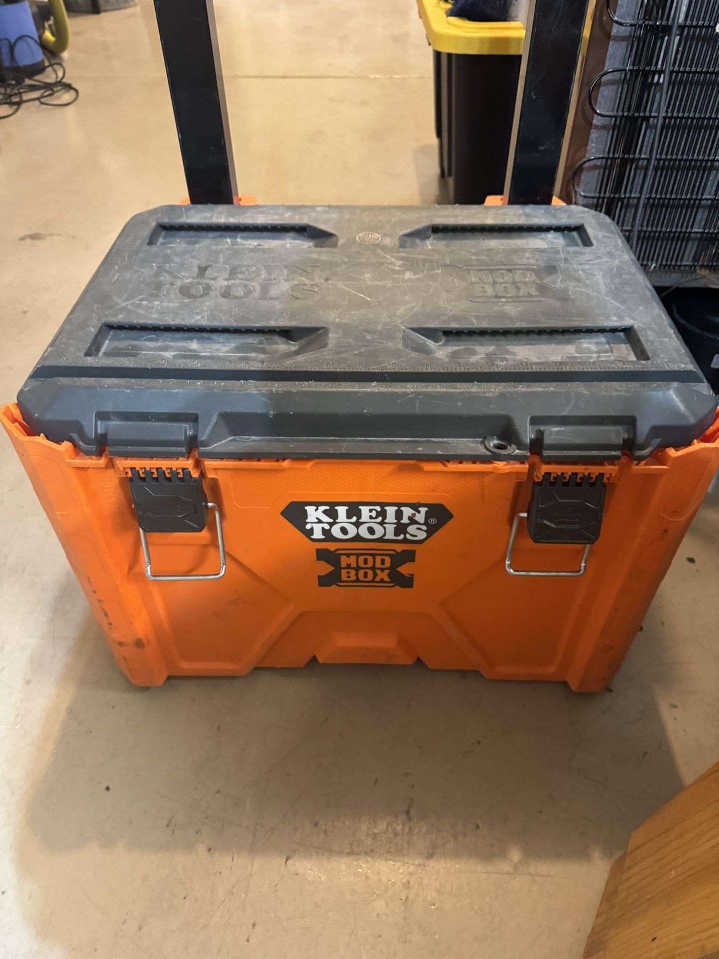 Klein Mod box Rolling Tool Box
