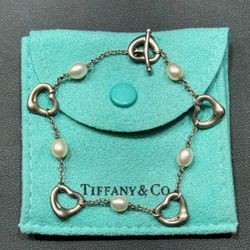 Tiffany & Co. RARE Elsa Peretti 925 Open Heart Pearl 7.25” Toggle Bracelet